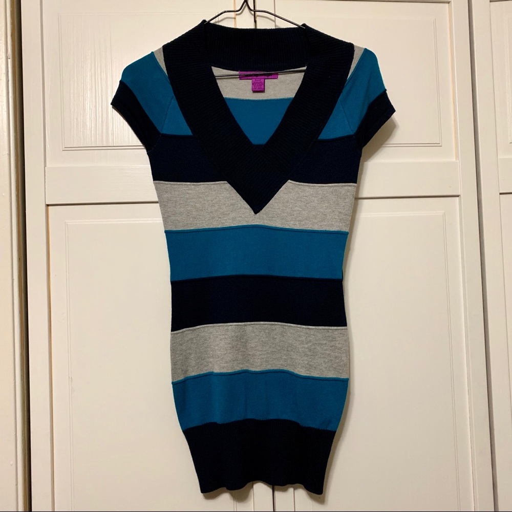 Cute blue stripe top